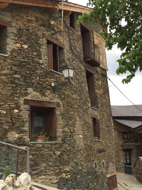 Lo Paller De Roc Montescladó Exterior foto